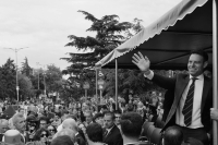 Ο Στέφανος Κασσελάκης στην παρέλαση για την απελευθέρωση της Θράκης