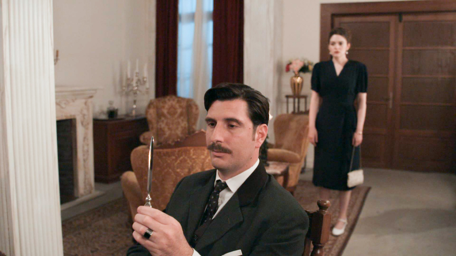 «Grand Hotel»: Ο Ρήγας αποκαλύπτει στην Αλίκη ότι κοιμήθηκε με τη μητέρα της