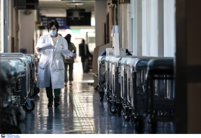 Κορονοϊός: Φουντώνει ξανά η πανδημία, πάνω από 3700 τα κρούσματα σήμερα