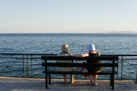 Έρχεται αύξηση στο επίδομα 300 ευρώ για συνταξιούχους - Το «πακέτο» της ΔΕΘ