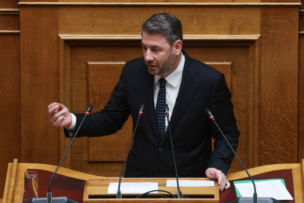 Το ΠΑΣΟΚ «στριμώχνει» ΣΥΡΙΖΑ με στόχο τον... Τσίπρα