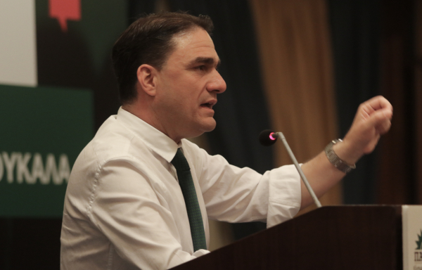 Τσουκαλάς: Η κυβέρνηση φέτος ξέχασε τους χαμηλοσυνταξιούχους «που δεν πήραν ούτε ένα ευρώ»