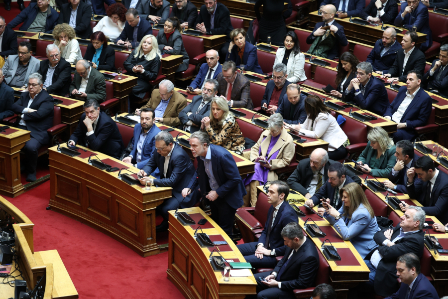 Γραφείο Προϋπολογισμού της Βουλής: Προτεραιότητα οι μειώσεις φόρων και εισφορών για μισθωτούς και επιχειρήσεις