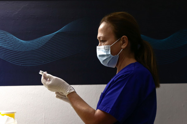 Πλησιάζει η σειρά εμβολιασμού για τα άτομα με υποκείμενα νοσήματα και για εκπαιδευτικούς