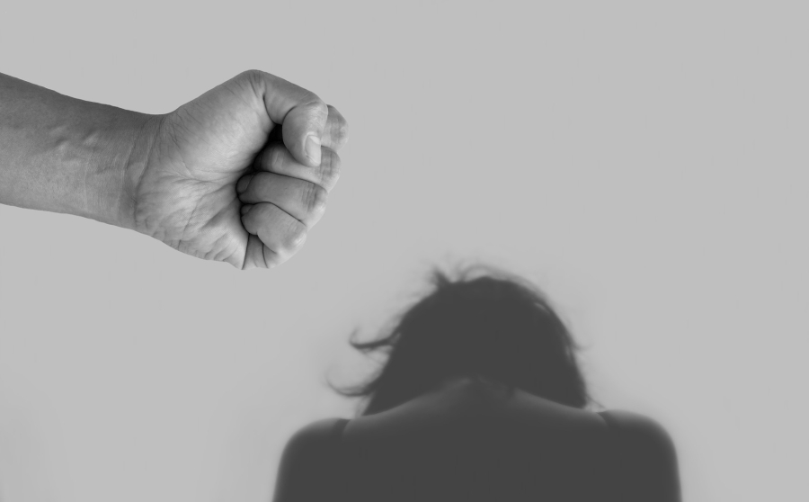 «Γιατί τώρα;»: Το φαινόμενο του victim blaming στα θύματα βιασμού και τρόποι διαχείρισης