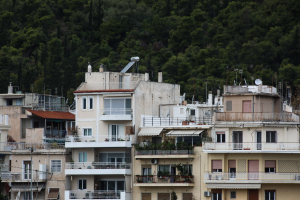 «Τέλος χρόνου» για τους ιδιοκτήτες ακινήτων: Ξεκινούν τα πρόστιμα των 5.000 ευρώ, ποιοι θα πληρώσουν... 20.000 ευρώ