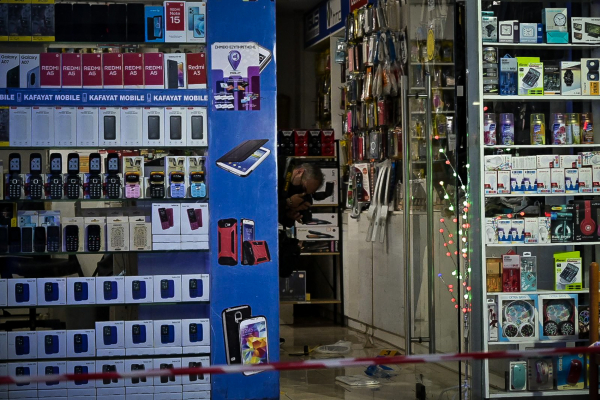 Πατήσια: Πυροβολισμοί σε κατάστημα, τραυματίστηκε ο ιδιοκτήτης - Συλλήψεις έπειτα από καταδίωξη