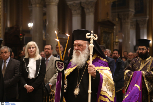 Ιερώνυμος για ομόφυλα ζευγάρια και τεκνοθεσία: «Η εκκλησία θα πάρει θέση αφού τοποθετηθεί ο πρωθυπουργός»