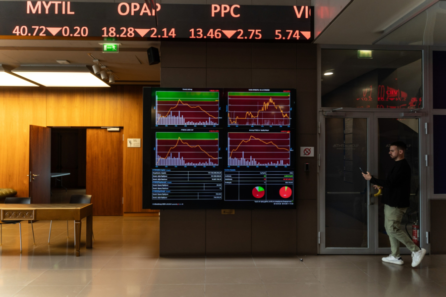 Άνοδος ενεργών κωδικών και ισχυρός ρόλος των αλλοδαπών επενδυτών στο Χρηματιστήριο Αθηνών