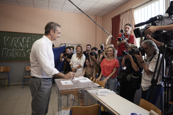 Ψυχρολουσία για την ΝΔ από το Exit poll 2024