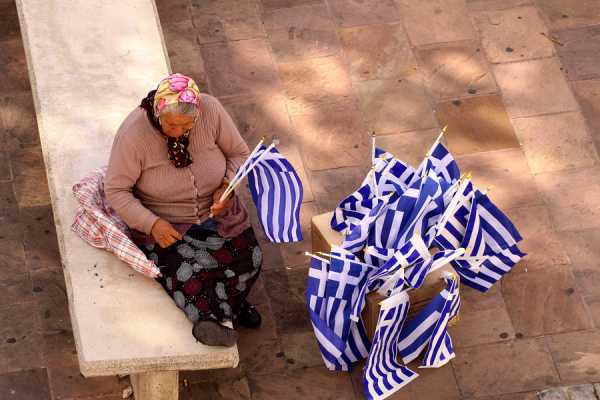 H EE βλέπει ανάπτυξη 2,7% από το 2017 στην Ελλάδα