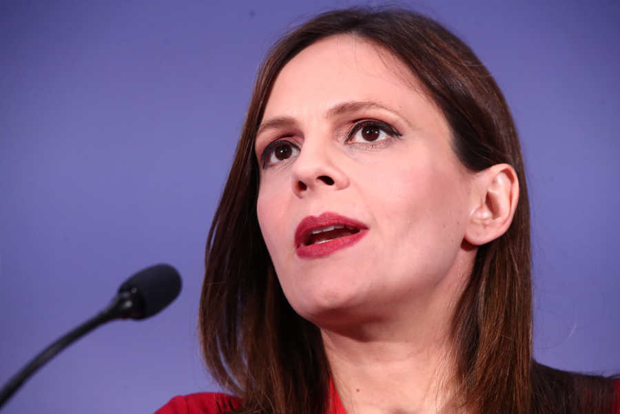 Αχτσιόγλου: Κανείς δεν μπορεί μόνος του - Έχουμε παγιδευτεί σε προσωπικές στρατηγικές αυτοδικαίωσης