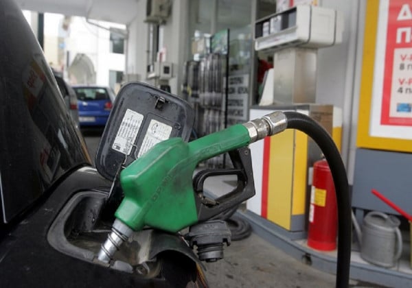 Ερχεται πλαφόν στα καύσιμα ! Στα 2 ευρώ η βενζίνη στις Κυκλάδες – από τις πιό ακριβές χώρες στην Ευρώπη τι λένε οι πρατηριούχοι (πίνακας)