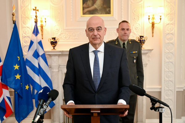 Ποιοι στην κυβέρνηση δυσαρεστήθηκαν με τη δήλωση Δένδια για τους Patriot;