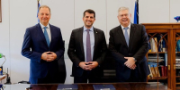 Δωρεά τριών πυροσβεστικών οχημάτων στον ΣΠΑΠ από τη HELLENiQ ENERGY