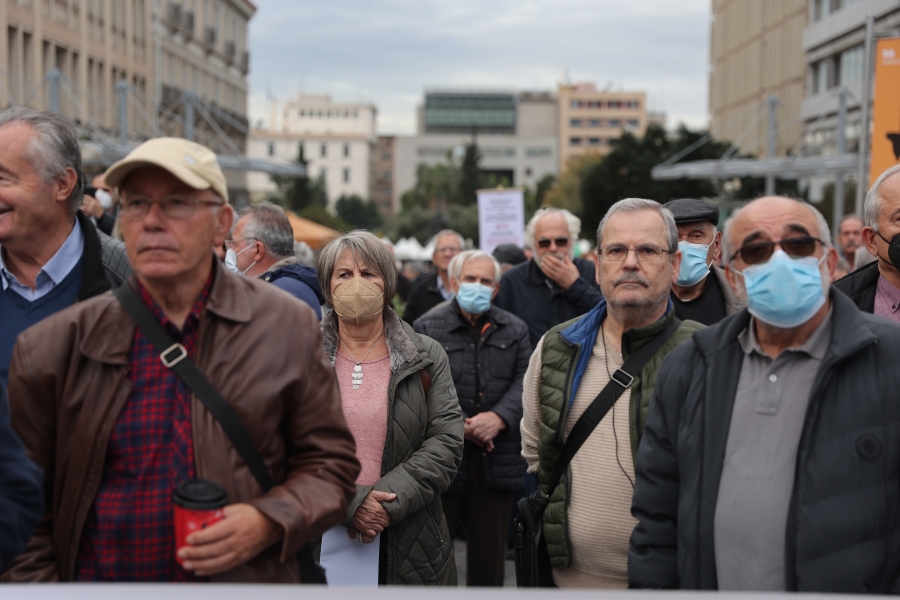 Έκτακτο επίδομα σε συνταξιούχους: Ποιοι θα λάβουν τα 300 ευρώ και ποιοι τα 200, αναλυτικά οι κατηγορίες