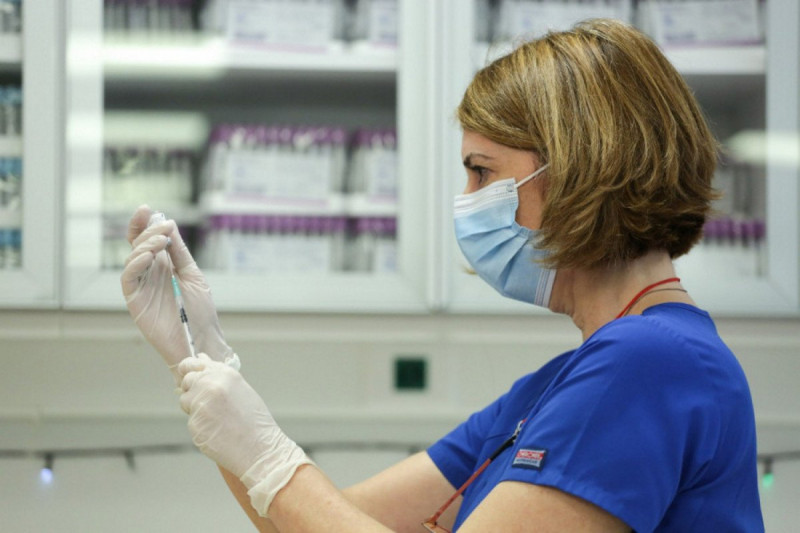Ακόμη μία χώρα «παγώνει» τους εμβολιασμούς με το εμβόλιο της Astrazeneca
