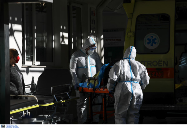 Πού εντοπίζονται τα 937 κρούσματα σήμερα 23/12, αρνητική πρωτιά για την Αττική, ο χάρτης της διασποράς