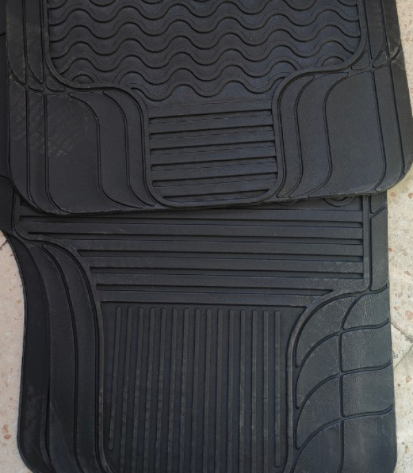 Ανακαλούνται πατάκια αυτοκινήτου από τα LIDL