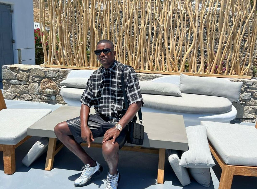 Μύκονος: Αυτός είναι ο ποδοσφαιριστή από τον οποίο έκλεψαν μετρητά και πολυτελή αντικείμενα αξίας 260.000 ευρώ