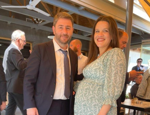 Νέες αποχωρήσεις στο ΠΑΣΟΚ