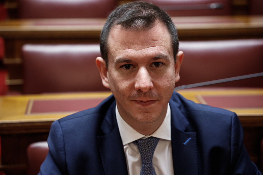 Όταν ο Δουδωνής «αγκάλιασε» τον Δούκα