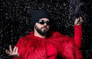 Akylas: Με πυώδη αμυγδαλίτιδα και πυρετό ο εκπρόσωπος της Eurovision 2026 (βίντεο)