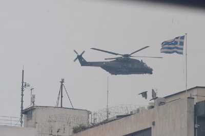 Οι Έλληνες πεινάνε και η αριστερά «σηκώνει» τα ελικόπτερα