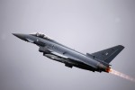 Eurofighter συντρίβεται στην θάλασσα σε αεροπορική επίδειξη