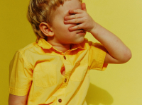 Σε κατάσταση σοκ ο 7χρονος που οι συμμαθητές του έπαιζαν τρίλιζα στα οπίσθιά του... «Δεν με πιστεύει κανείς»