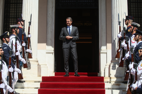 Η κυβέρνηση δεν αντέχει - Κάλπες το φθινόπωρο εξετάζει ο πρωθυπουργός