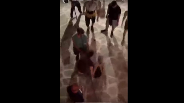 ΕΔΕ για ξυλοδαρμό τουρίστα από αστυνομικό στην Αντίπαρο - Ο ρόλος του γιου του Τομ Χανκς (video)