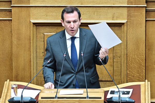 Ερώτηση Δουδωνή για την κάλυψη των κενών εδρών των Σπαρτιατών