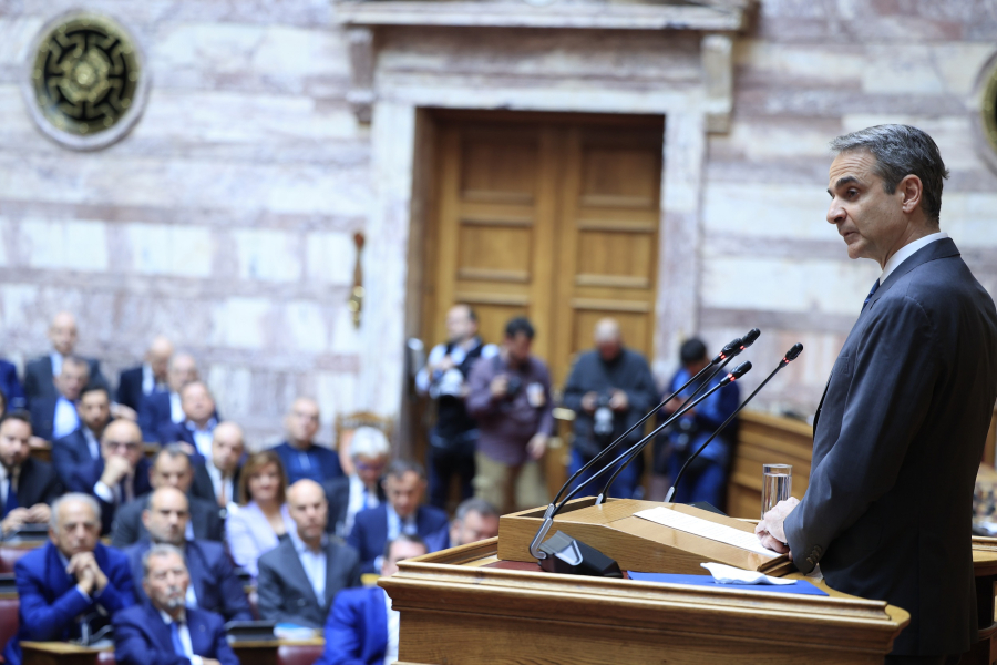 «Γαλάζια» ανακωχή ή το παιχνίδι της «γάτας με το... ποντίκι»;