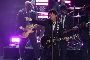 Το APT των Bruno Mars και Rose ανακηρύχθηκε το τραγούδι με τις περισσότερες πωλήσεις το 2025