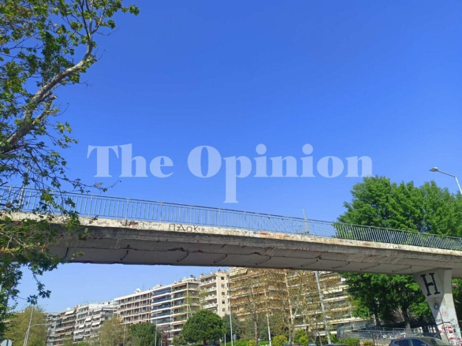 Κιλκίς: 28χρονος απειλεί να πέσει από γέφυρα - Διαπραγματευτής στο σημείο