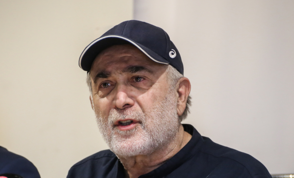 Λάκης Λαζόπουλος: 200 γέροι κουμαντάρουν ολόκληρη χώρα σήμερα, θα τρελαθώ