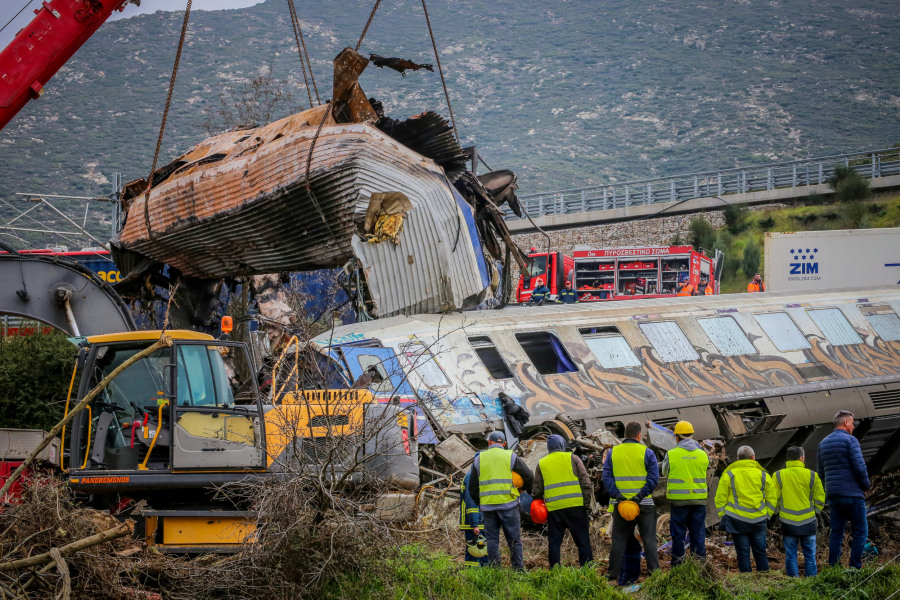 Δημοσκόπηση Prorata: Τα Τέμπη συνθλίβουν την κυβέρνηση (22,5%) - Δεν θα αποδοθεί δικαιοσύνη λέει το 68%
