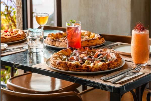 Αυτή η πιτσαρία της Αθήνας είναι στις 25 καλύτερες του κόσμου