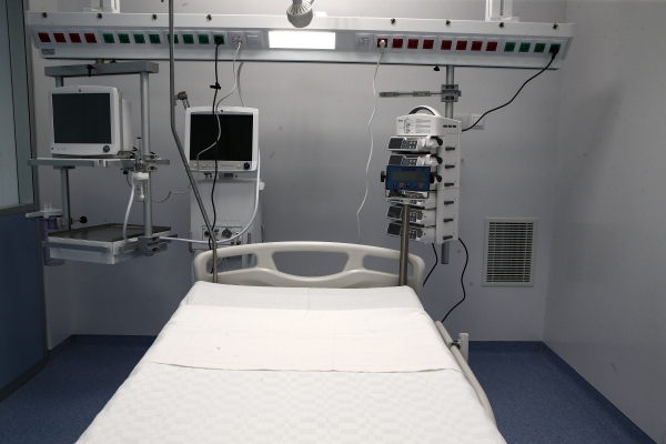 Αμαλιάδα: Πέθανε ο ηλικιωμένος που ζούσε με την κόρη του σε αυτοκίνητο