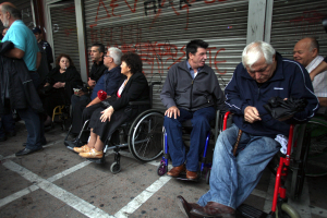 Επιταγή ακριβείας 250 ευρώ σε συνταξιούχους: Σε ποιους θα καταβληθεί, οι προϋποθέσεις και οι κόφτες