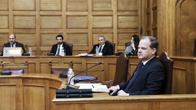 Βουλή: Αίτημα Καρυστιανού - Ασλανίδη για άρση ασυλίας Καραμανλή και Σπίρτζη