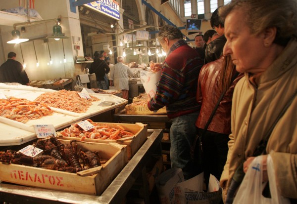 Τι απαντά η ΑΑΔΕ για τα περι επεισοδίου με ψαρά και ελεγκτών για...πλαστική σακούλα