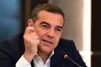 Τσίπρας: Δέσμευση για κατάργηση των πανελληνίων και τέλος στους «μισθούς αναξιοπρέπειας» των εκπαιδευτικών