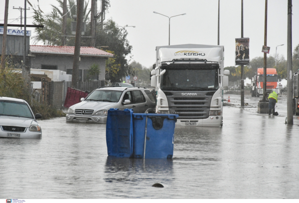 Κλείνει η λεωφόρος Αναβύσσου λόγω της κακοκαιρίας Elias