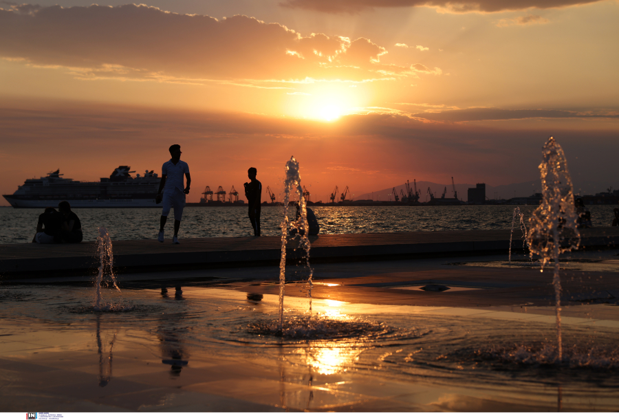 Ανεβαίνει από σήμερα η θερμοκρασία: Πότε θα σκάσει ο τζίτζικας