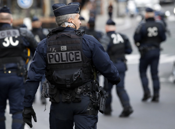 Γαλλία: Ένοπλος κρατά ομήρους σε κατάστημα στη Τουλούζη