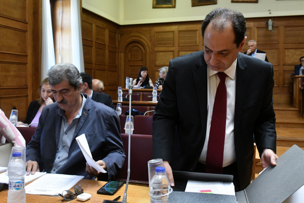 Οι αιχμές του Σπίρτζη και τα συγχαρητήρια από Πολάκη