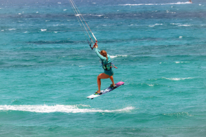 Τραγωδία στη Ρόδο: Νεκρή 31χρονη που έκανε kite surfing