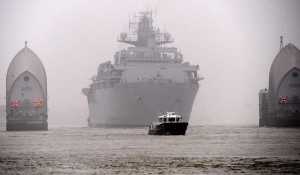 Τρία βρετανικά πλοία στο Αιγαίο στέλνει ο Κάμερον